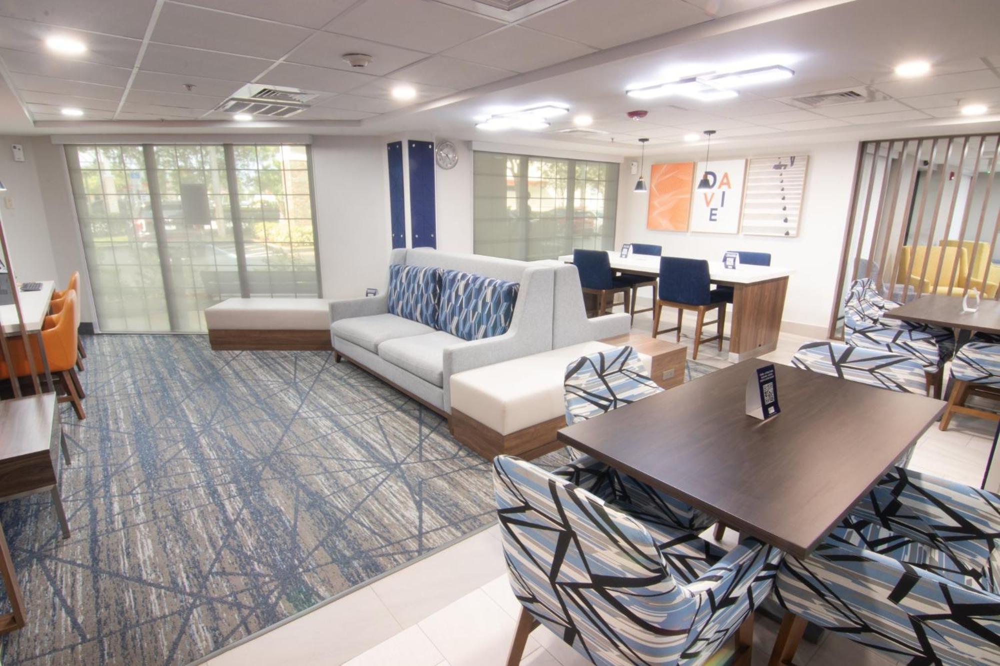 Holiday Inn Express And Suites Fort Lauderdale Airport West By Ihg Деві Екстер'єр фото