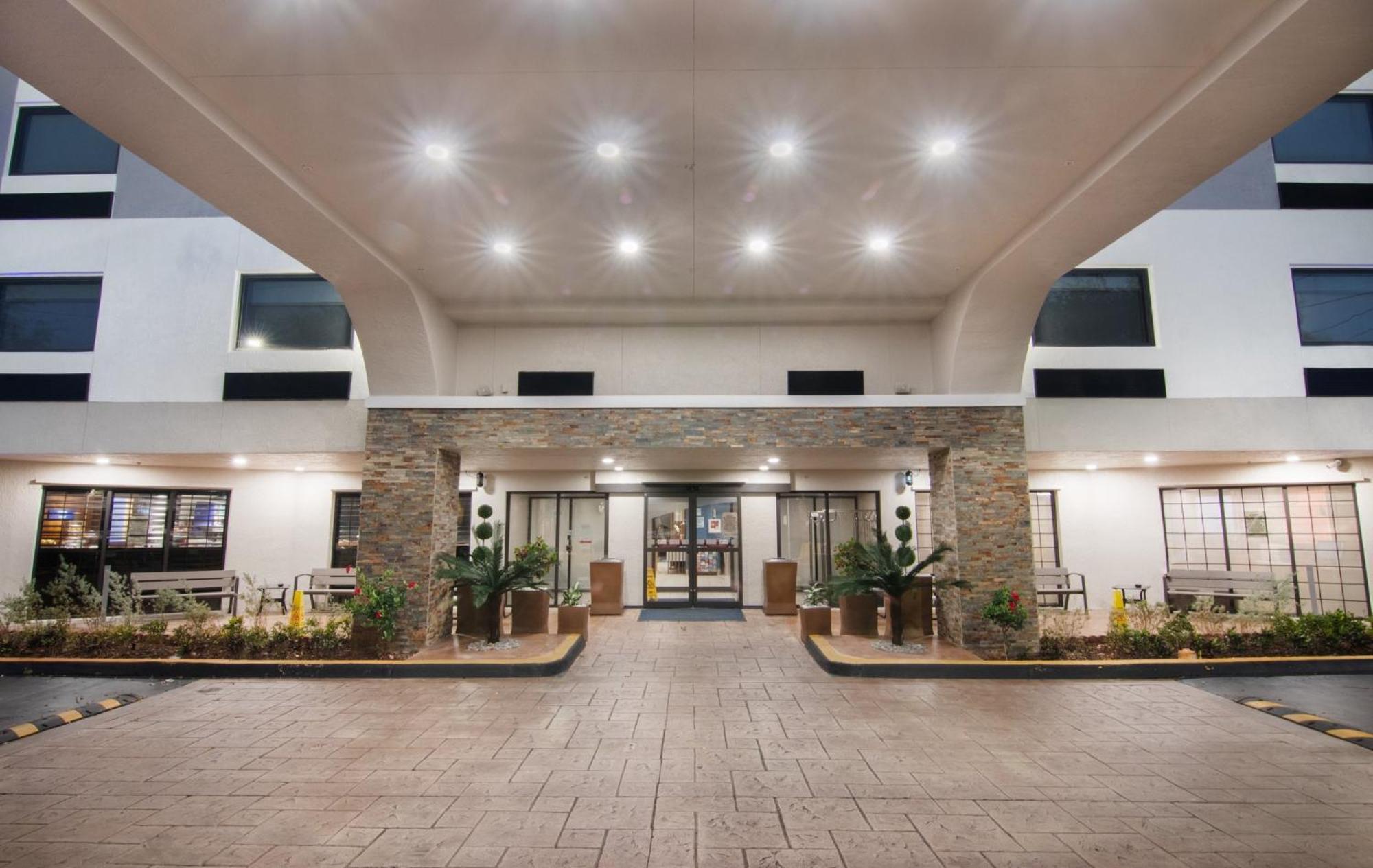 Holiday Inn Express And Suites Fort Lauderdale Airport West By Ihg Деві Екстер'єр фото
