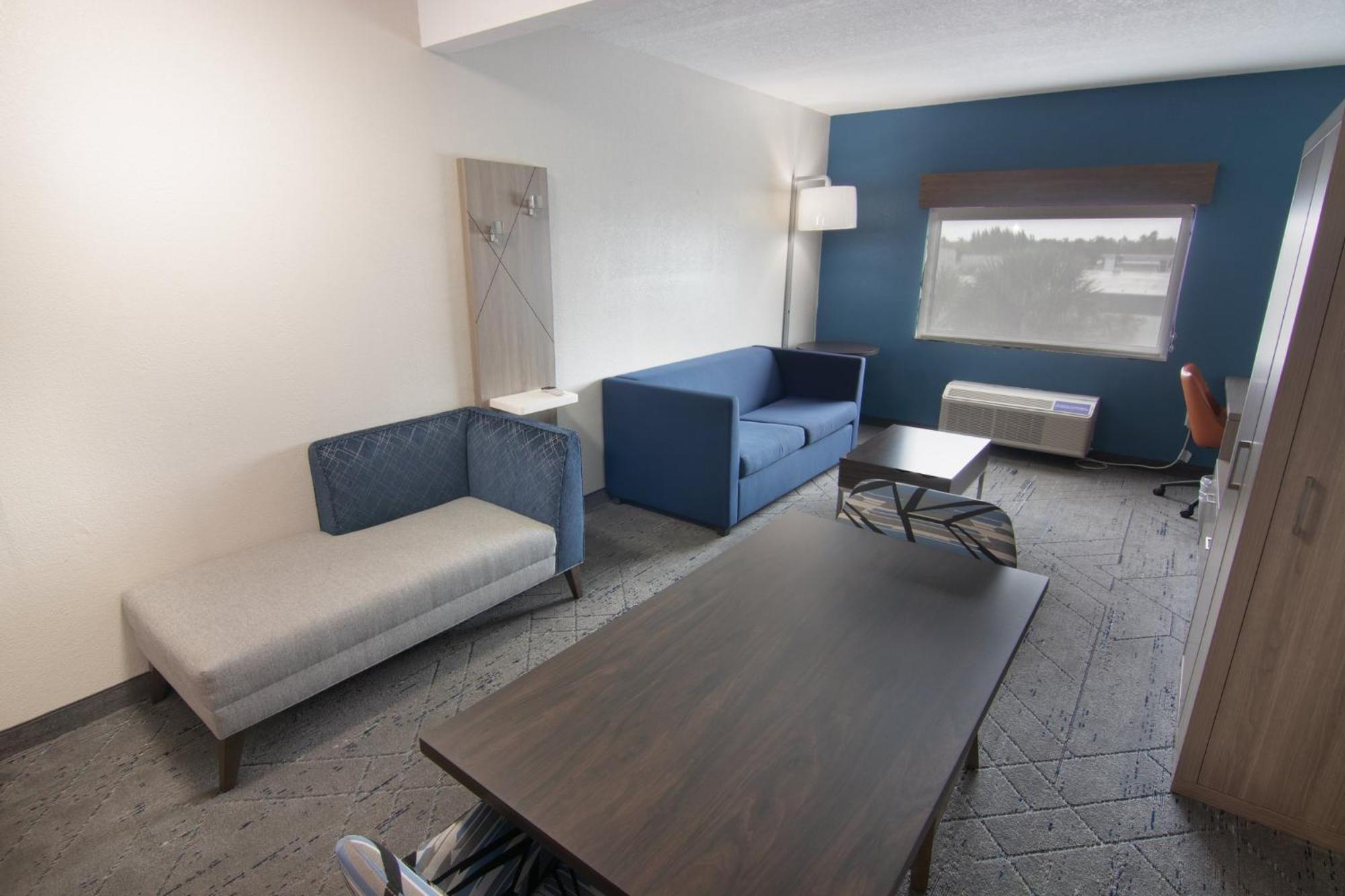 Holiday Inn Express And Suites Fort Lauderdale Airport West By Ihg Деві Екстер'єр фото